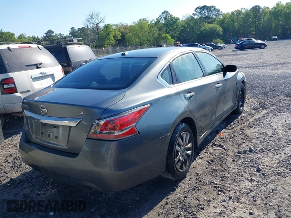 2015 Nissan Altima SV with VIN 1N4AL3AP6FC246055, listed as a IAAI auction lot 42058771 with 319,386 mi miles and . Bid and sale history available at carsss.com. Image 4.
