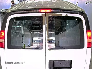 2012 Chevrolet Express Cargo z VIN 1GCSGAFX8C1135353, wystawiony jako IAAI lot #42610415 z przebiegiem 143 913 mil mil oraz . Historia ofert i sprzedaży dostępna na DreamBid. Obrazek 21.