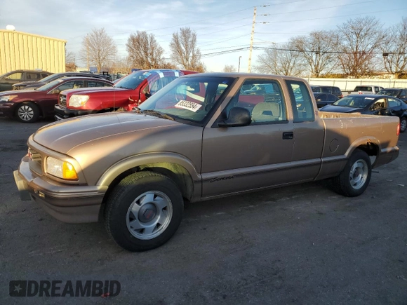 1997 GMC Sonoma SLS with VIN 1GTCS19X0V8510886, listed as a Copart auction lot 85332554 with 88,447 mi miles and Salvage Title. Bid and sale history available at carsss.com. Image 1.