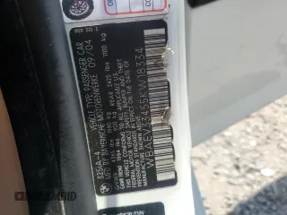 2005 BMW 3 Series 325i z VIN WBAEV33455KW18334, wystawiony jako Copart lot #57712465 z przebiegiem 157 576 mil mil oraz Szkoda całkowita • Salvage title. Historia ofert i sprzedaży dostępna na DreamBid. Obrazek 12.