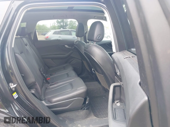 2017 Audi Q7 Premium Plus z VIN WA1LAAF71HD002374, wystawiony jako IAAI lot #42257820 z przebiegiem 111 527 mil mil oraz . Historia ofert i sprzedaży dostępna na DreamBid. Obrazek 8.
