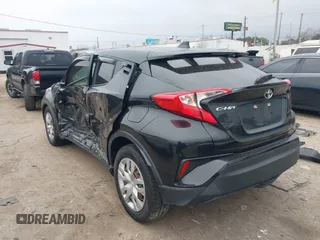 2019 Toyota C-HR XLE with VIN JTNKHMBX9K1035969, listed as a IAAI auction lot 41601631 with 1 mi miles. Bid and sale history available at carsss.com. Image 3.