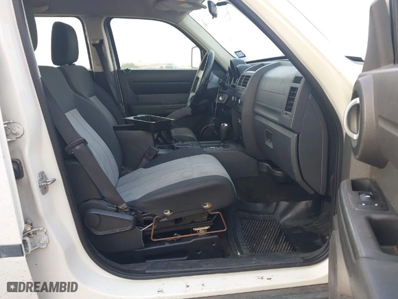 2007 Dodge Nitro SXT with VIN 1D8GT28K37W733045, listed as a IAAI auction lot 41965630 with 210,679 mi miles. Bid and sale history available at carsss.com. Image 5.