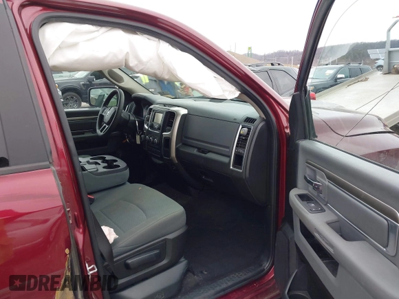 2018 Ram 1500 Big Horn с VIN 1C6RR7GG7JS319692, выставлен на аукционе IAAI как лот 41486502 с пробегом 98 635 миль миль и . История ставок и продаж доступна на DreamBid. Изображение 5.