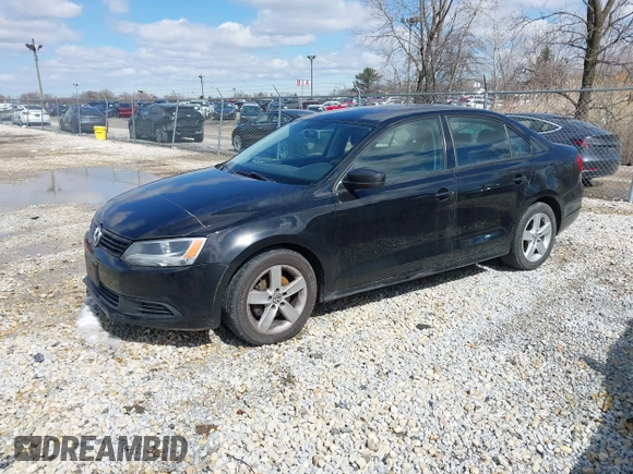 2014 Volkswagen Jetta TDI w/Premium/Nav с VIN 3VWLL7AJ7EM407772, выставлен на аукционе IAAI как лот 41841561 с пробегом 121 939 миль миль и . История ставок и продаж доступна на DreamBid. Изображение 2.