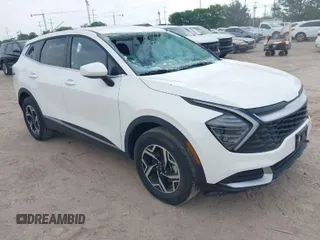 2024 Kia Sportage LX with VIN KNDPUCDF7R7311125, listed as a IAAI auction lot 41941739 with 22,242 mi miles and . Bid and sale history available at DreamBid. Image 1.