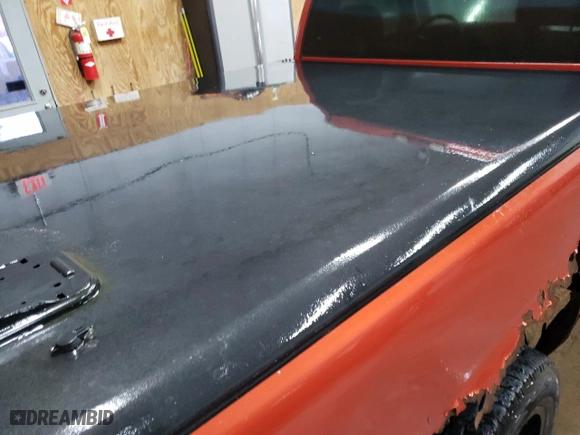 2001 Chevrolet Silverado 1500 LS with VIN 1GCEK14T41Z135442, listed as a Copart auction lot 76320334 with 237,041 mi miles and Clean Title. Bid and sale history available at carsss.com. Image 10.
