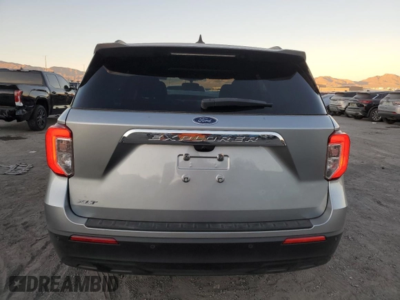 2024 Ford Explorer XLT with VIN 1FMSK7DH9RGA41481, listed as a Copart auction lot 43272945 with 12,559 mi miles and Salvage Title. Bid and sale history available at carsss.com. Image 6.