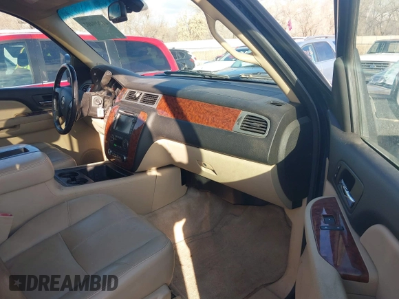 2008 Chevrolet Suburban LTZ with VIN 1GNFK16Y68R143010, listed as a IAAI auction lot 41209402 with 160,182 mi miles. Bid and sale history available at carsss.com. Image 5.