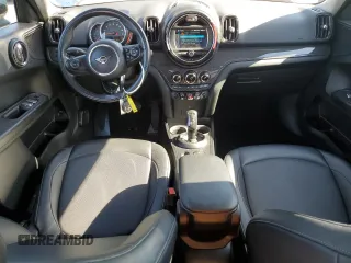 2020 MINI Countryman Cooper with VIN WMZYW5C04L3L05160, listed as a Copart auction lot 76865194 with 70,929 mi miles and Salvage Title. Bid and sale history available at carsss.com. Image 8.