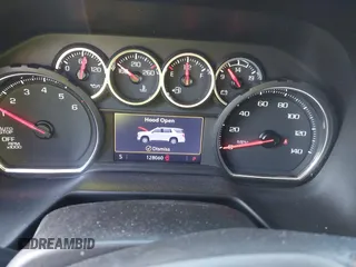 2021 Chevrolet Suburban LT z VIN 1GNSCCKD2MR328577, wystawiony jako IAAI lot #41478279 z przebiegiem 128 060 mil mil oraz . Historia ofert i sprzedaży dostępna na DreamBid. Obrazek 7.