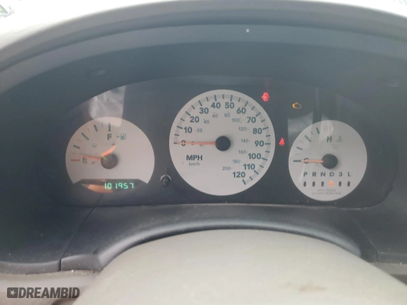 2005 Dodge Caravan SE with VIN 1D4GP25R65B349112, listed as a Copart auction lot 81684204 with 101,957 mi miles and Salvage Title. Bid and sale history available at carsss.com. Image 9.