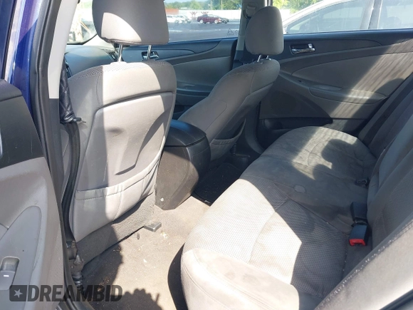2013 Hyundai Sonata GLS z VIN 5NPEB4AC7DH726866, wystawiony jako IAAI lot #42306731 z przebiegiem 164 122 mil mil oraz . Historia ofert i sprzedaży dostępna na DreamBid. Obrazek 8.