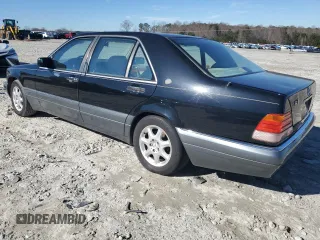1995 Mercedes-Benz S 320 z VIN WDBGA33E0SA204247, wystawiony jako Copart lot #89249285 z przebiegiem Nie podano mil oraz Szkoda całkowita • Salvage title. Historia ofert i sprzedaży dostępna na DreamBid. Obrazek 2.