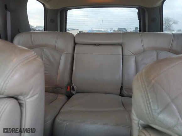 2002 Chevrolet Tahoe LT with VIN 1GNEC13Z82R151882, listed as a Copart auction lot 49124165 with 237,184 mi miles and Salvage Title. Bid and sale history available at carsss.com. Image 10.