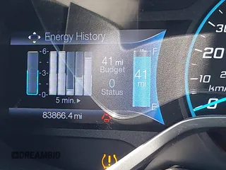 2013 Ford Focus Electric z VIN 1FADP3R49DL217920, wystawiony jako IAAI lot #41875577 z przebiegiem 83 866 mil mil oraz . Historia ofert i sprzedaży dostępna na DreamBid. Obrazek 14.