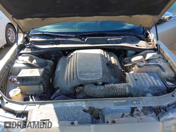 2006 Chrysler 300 C with VIN 2C3KK63H66H374760, listed as a IAAI auction lot 41365655 with 186,900 mi miles. Bid and sale history available at carsss.com. Image 10.