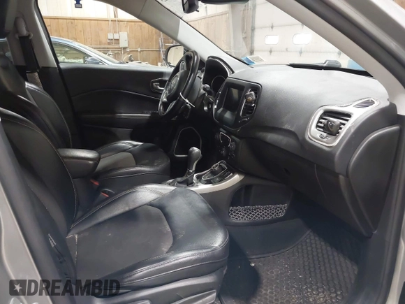 2020 Jeep Compass Latitude с VIN 3C4NJDBB8LT165150, выставлен на аукционе IAAI как лот 41991025 с пробегом 20 464 миль миль и . История ставок и продаж доступна на DreamBid. Изображение 5.