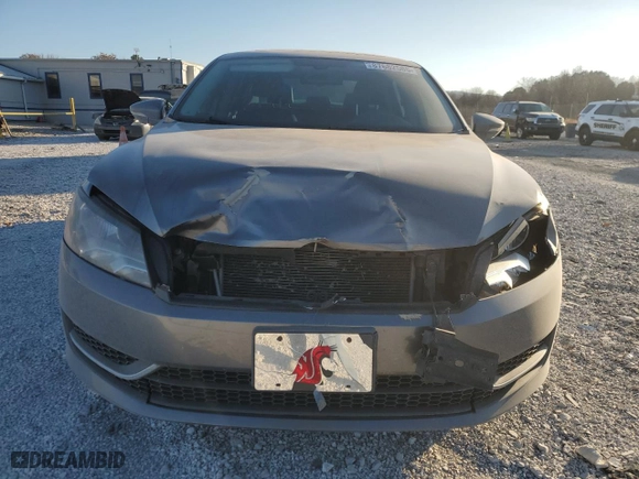 2012 Volkswagen Passat SE with VIN 1VWBH7A33CC044187, listed as a Copart auction lot 87682585 with 138,176 mi miles and Clean Title. Bid and sale history available at carsss.com. Image 5.