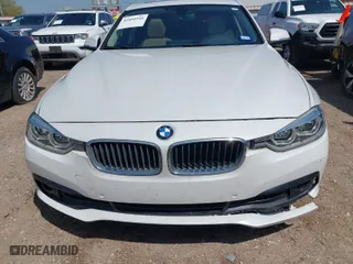 2018 BMW 3 Series 320i xDrive with VIN WBA8A3C59JA492173, listed as a IAAI auction lot 41850946 with 76,196 mi miles. Bid and sale history available at carsss.com. Image 13.