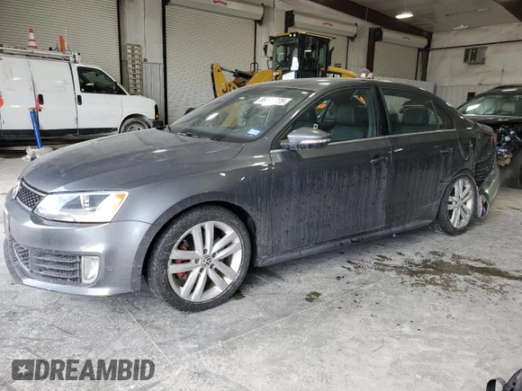 2014 Volkswagen Jetta GLI z VIN 3VW4T7AJ6EM398115, wystawiony jako Copart lot #89179925 z przebiegiem 81 264 mil mil oraz Szkoda całkowita • Salvage title. Historia ofert i sprzedaży dostępna na DreamBid. Obrazek 1.
