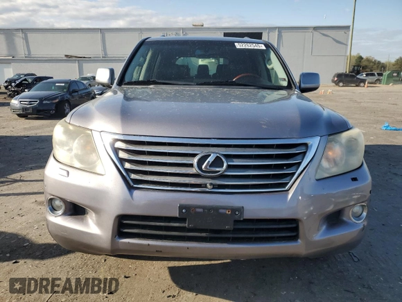 2009 Lexus LX 570 z VIN JTJHY00W394027647, wystawiony jako Copart lot #52262545 z przebiegiem 355 939 mil mil oraz Czysty tytuł • Clean title. Historia ofert i sprzedaży dostępna na DreamBid. Obrazek 5.