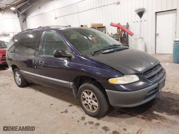 1997 Dodge Caravan SE with VIN 1B4GP44RXVB458664, listed as a IAAI auction lot 41402638 with 105,906 mi miles. Bid and sale history available at carsss.com. Image 1.