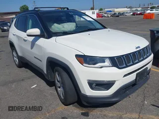 2019 Jeep Compass Latitude with VIN 3C4NJDBB5KT789289, listed as a IAAI auction lot 42536898 with 84,172 mi miles and . Bid and sale history available at DreamBid. Image 1.