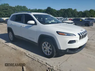 2017 Jeep Cherokee Latitude z VIN 1C4PJMCB6HW531633, wystawiony jako Copart lot #56921655 z przebiegiem 99 850 mil mil oraz Szkoda całkowita • Salvage title. Historia ofert i sprzedaży dostępna na DreamBid. Obrazek 4.