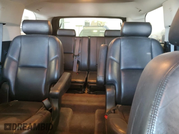 2010 GMC Yukon Denali z VIN 1GKUKEEFXAR179946, wystawiony jako Copart lot #57218255 z przebiegiem 155 971 mil mil oraz Czysty tytuł • Clean title. Historia ofert i sprzedaży dostępna na DreamBid. Obrazek 10.