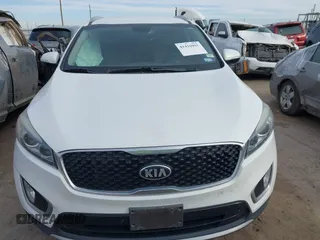 2016 Kia Sorento EX with VIN 5XYPHDA5XGG158150, listed as a IAAI auction lot 41416901 with 111,954 mi miles. Bid and sale history available at carsss.com. Image 12.