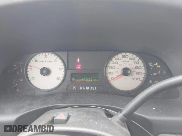 2006 Ford F-250 XL z VIN 1FTSW21Y06EC79422, wystawiony jako IAAI lot #41938490 z przebiegiem 172 623 mil mil oraz . Historia ofert i sprzedaży dostępna na DreamBid. Obrazek 7.