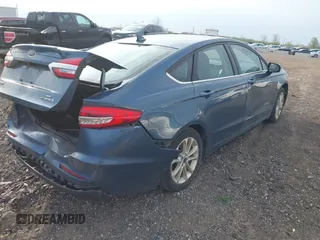 2019 Ford Fusion SE with VIN 3FA6P0LU1KR108172, listed as a IAAI auction lot 42080848 with 201,360 mi miles and . Bid and sale history available at DreamBid. Image 4.
