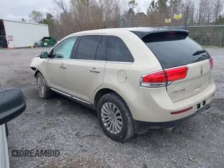 2014 Lincoln MKX with VIN 2LMDJ6JK6EBL06238, listed as a IAAI auction lot 41604943 with 188,639 mi miles. Bid and sale history available at carsss.com. Image 3.