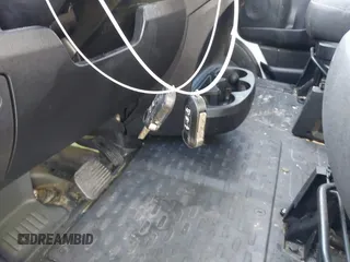 2015 Ram ProMaster Cargo z VIN 3C6TRVDG8FE501040, wystawiony jako IAAI lot #41973468 z przebiegiem 151 465 mil mil oraz . Historia ofert i sprzedaży dostępna na DreamBid. Obrazek 11.