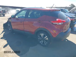 2019 Nissan Kicks S with VIN 3N1CP5CU4KL511255, listed as a IAAI auction lot 41841226 with 91,575 mi miles and . Bid and sale history available at carsss.com. Image 3.