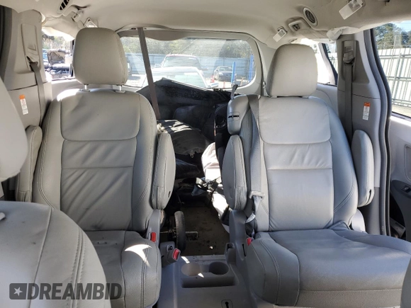 2018 Toyota Sienna LE Auto Access Seat with VIN 5TDKZ3DC6JS920895, listed as a Copart auction lot 45738685 with 128,599 mi miles and Salvage Title. Bid and sale history available at carsss.com. Image 10.
