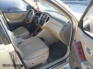 2006 Toyota Highlander w/3rd Row with VIN JTEDP21A160107112, listed as a IAAI auction lot 41885073 with 231,521 mi miles. Bid and sale history available at carsss.com. Image 5.