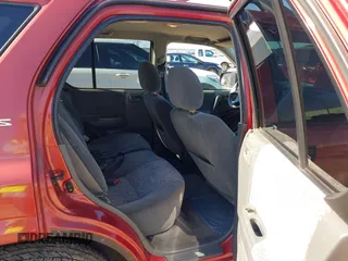 2001 Isuzu Rodeo S with VIN 4S2CK58W814326849, listed as a IAAI auction lot 41769624 with 366,460 mi miles and . Bid and sale history available at DreamBid. Image 8.