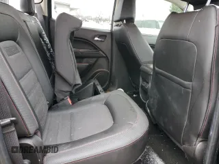 2017 GMC Canyon z VIN 1GTP6CE15H1197253, wystawiony jako Copart lot #47610685 z przebiegiem 200 351 mil mil oraz Szkoda całkowita • Salvage title. Historia ofert i sprzedaży dostępna na DreamBid. Obrazek 10.