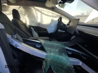 2021 Tesla Model 3 Long Range z VIN 5YJ3E1EB7MF849399, wystawiony jako Copart lot #47010175 z przebiegiem Nie podano mil oraz Szkoda całkowita • Salvage title. Historia ofert i sprzedaży dostępna na DreamBid. Obrazek 7.