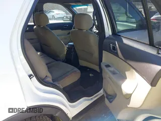 2014 Ford Explorer with VIN 1FM5K8B85EGB25183, listed as a IAAI auction lot 40564997 with 260,522 mi miles and . Bid and sale history available at carsss.com. Image 8.