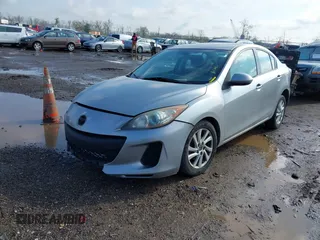 2013 Mazda 3 i Touring with VIN JM1BL1VP5D1750277, listed as a IAAI auction lot 42010525 with 174,192 mi miles and . Bid and sale history available at carsss.com. Image 2.