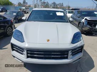 2024 Porsche Cayenne z VIN WP1AA2AY5RDA02624, wystawiony jako IAAI lot #42205528 z przebiegiem Nie podano mil oraz . Historia ofert i sprzedaży dostępna na DreamBid. Obrazek 11.