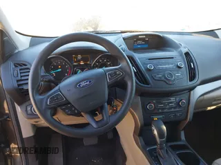 2018 Ford Escape SE with VIN 1FMCU0GD0JUA87303, listed as a IAAI auction lot 41612502 with 70,233 mi miles. Bid and sale history available at carsss.com. Image 21.