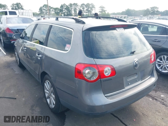 2007 Volkswagen Passat Lux with VIN WVWTK93C57E016743, listed as a IAAI auction lot 42621572 with 188,513 mi miles and . Bid and sale history available at DreamBid. Image 3.