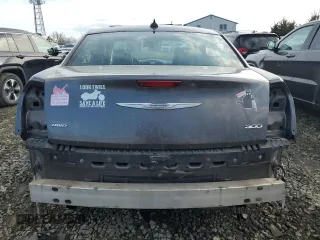 2015 Chrysler 300 Limited with VIN 2C3CCARG2FH803363, listed as a Copart auction lot 44330015 with 98,261 mi miles and Salvage Title. Bid and sale history available at carsss.com. Image 6.