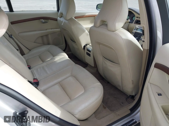 2008 Volvo S80 3.2L with VIN YV1AS982081078979, listed as a IAAI auction lot 42136831 with 196,871 mi miles. Bid and sale history available at carsss.com. Image 8.