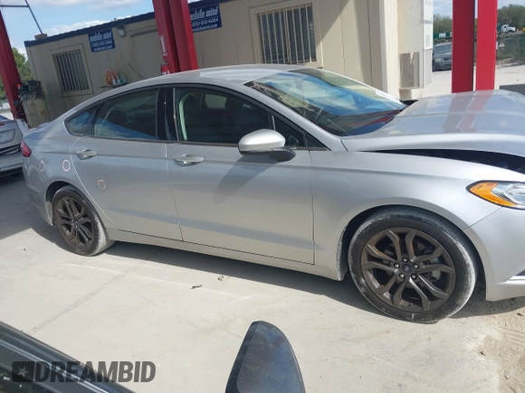 2018 Ford Fusion SE with VIN 3FA6P0HD7JR279726, listed as a IAAI auction lot 41269578 with 86,854 mi miles. Bid and sale history available at carsss.com. Image 13.