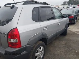 2005 Hyundai Tucson GLS with VIN KM8JN12D65U209038, listed as a IAAI auction lot 41929507 with 221,450 mi miles. Bid and sale history available at carsss.com. Image 4.
